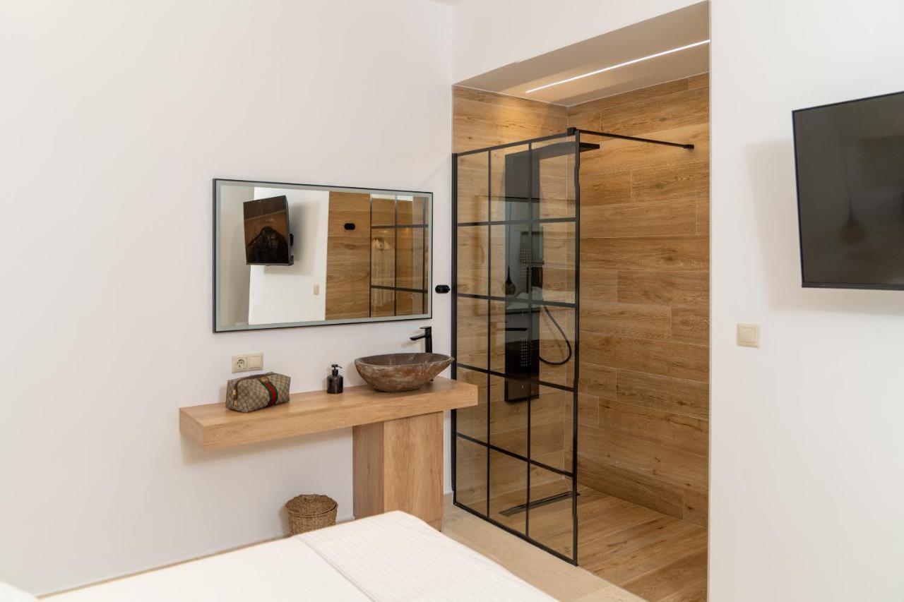 Luxury Suite In Downtown Iraklio Exterior foto