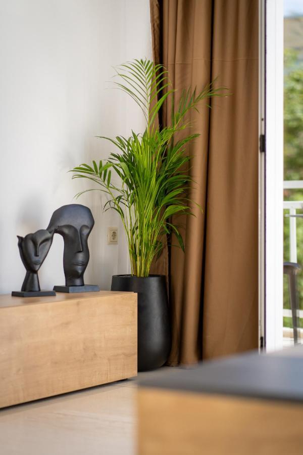 Luxury Suite In Downtown Iraklio Exterior foto