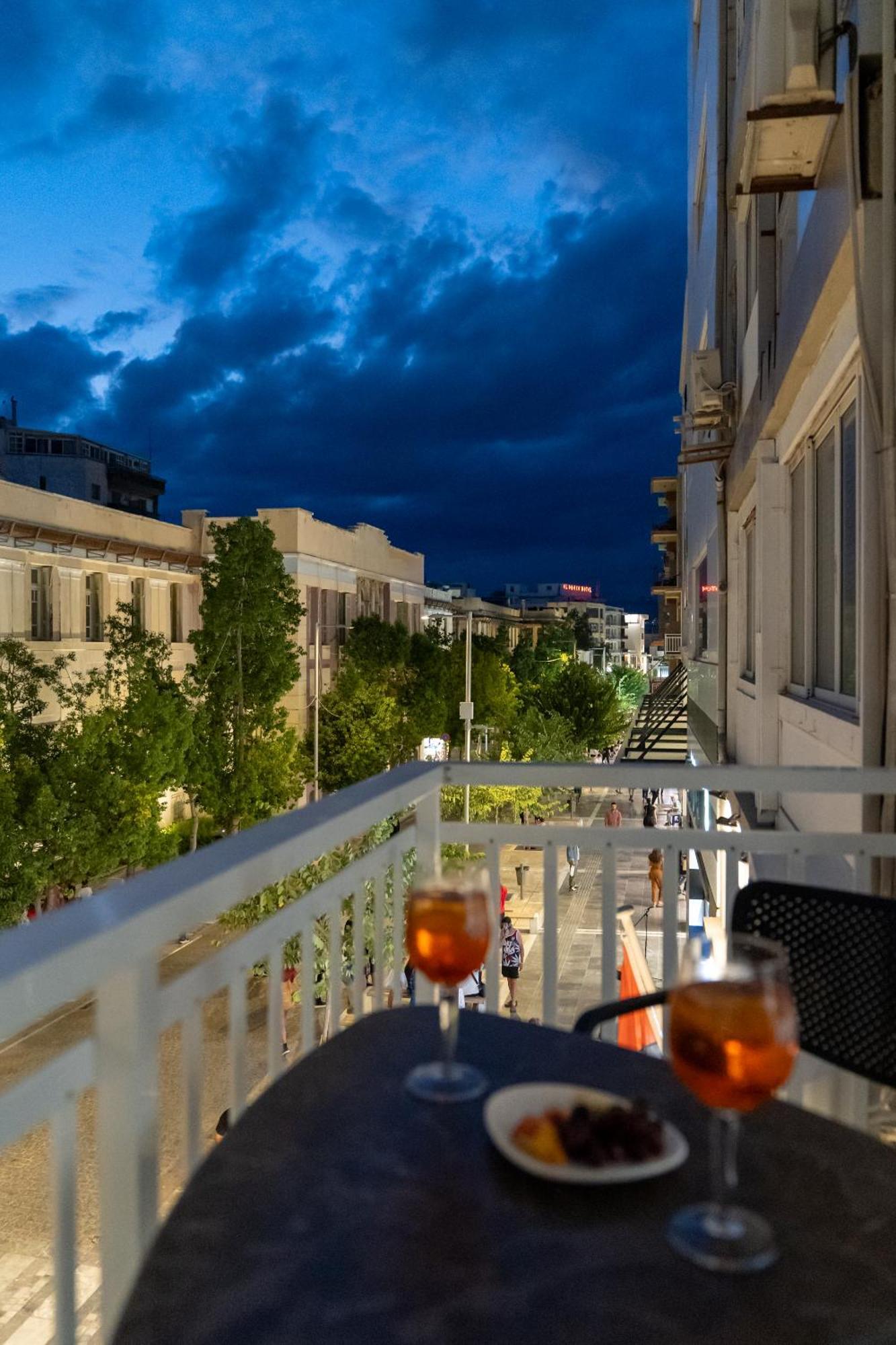 Luxury Suite In Downtown Iraklio Exterior foto