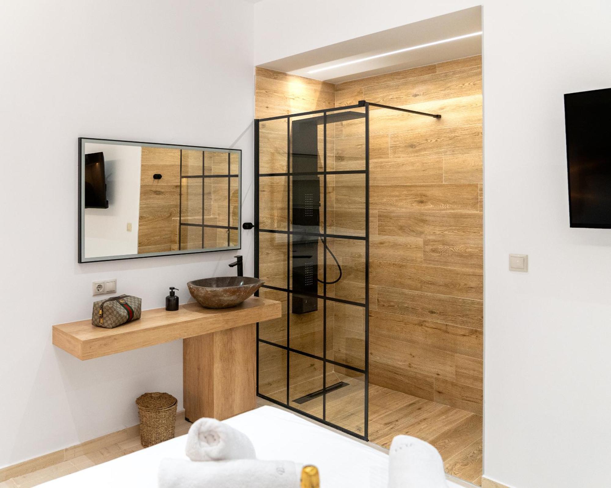 Luxury Suite In Downtown Iraklio Exterior foto