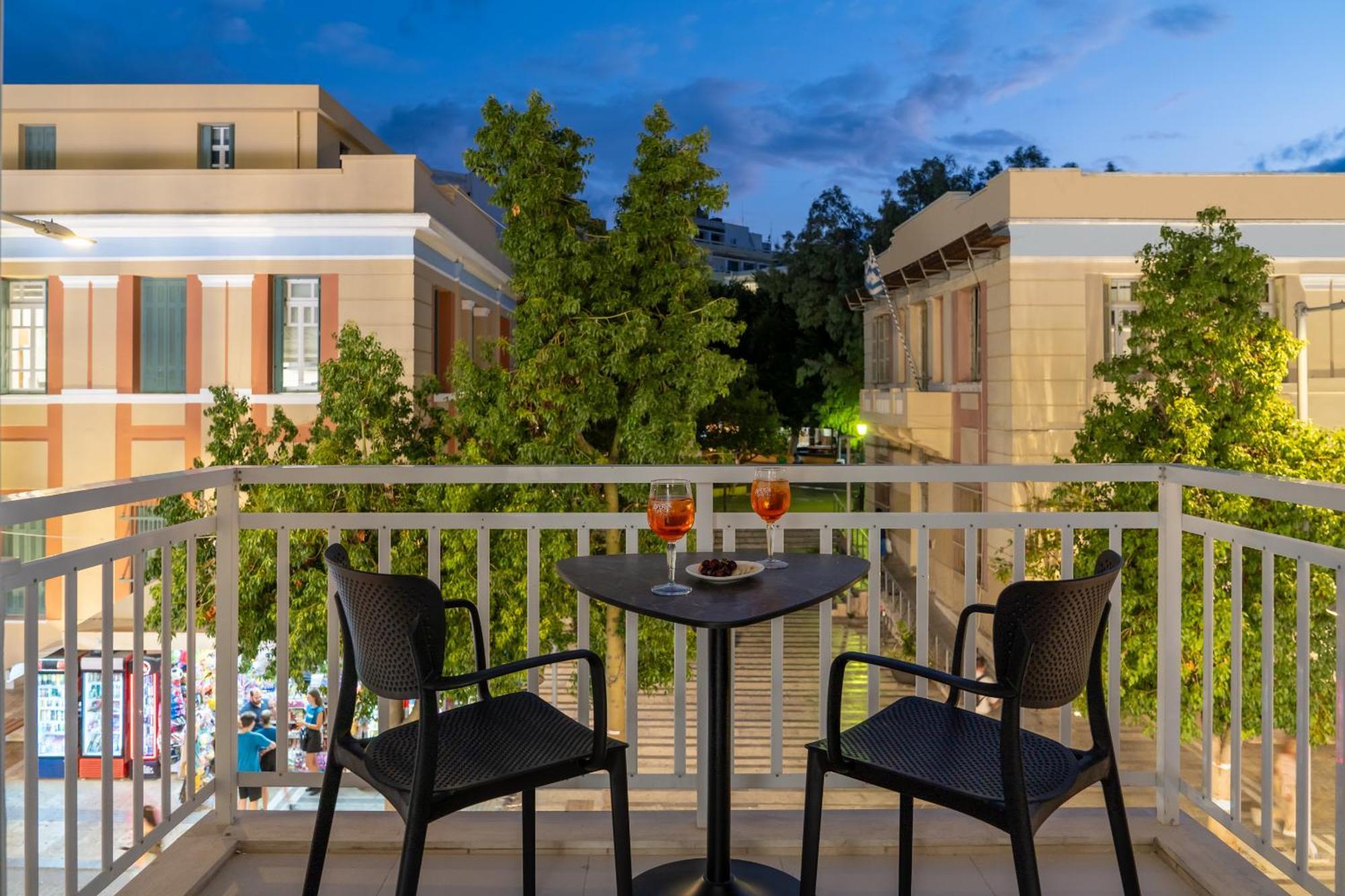 Luxury Suite In Downtown Iraklio Exterior foto