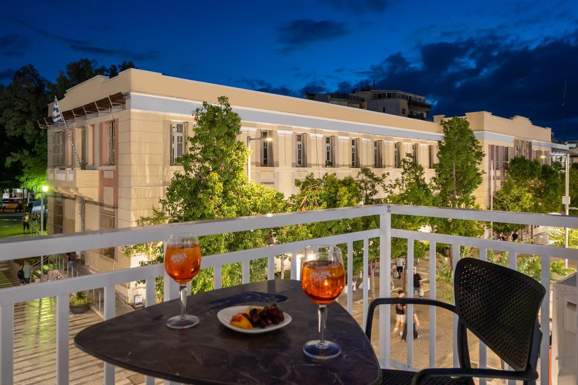 Luxury Suite In Downtown Iraklio Exterior foto